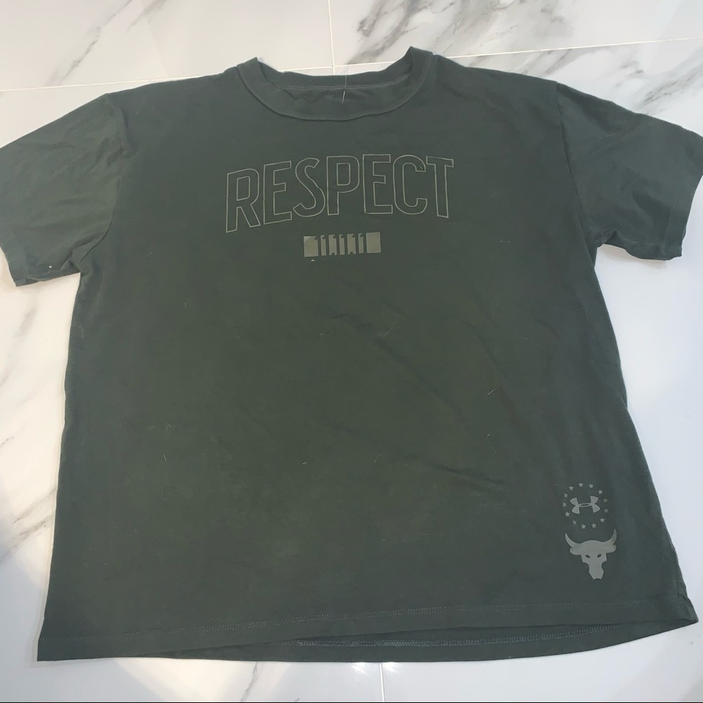 Underarmour activewear shirt